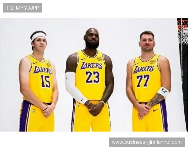 湖人队签约新援加强阵容 聚焦季后赛冲击目标