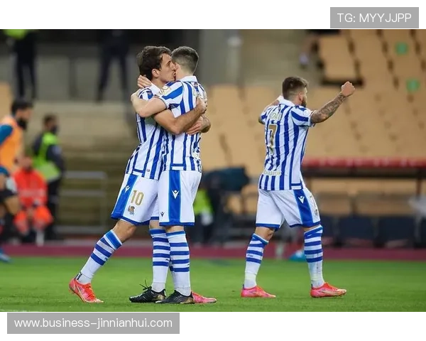 皇家社会俱乐部发布最新消息加强球队阵容备战新赛季并宣布重要合作伙伴关系