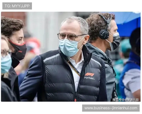 费尔斯塔彭力压汉密尔顿引领F1新赛季激烈争夺战